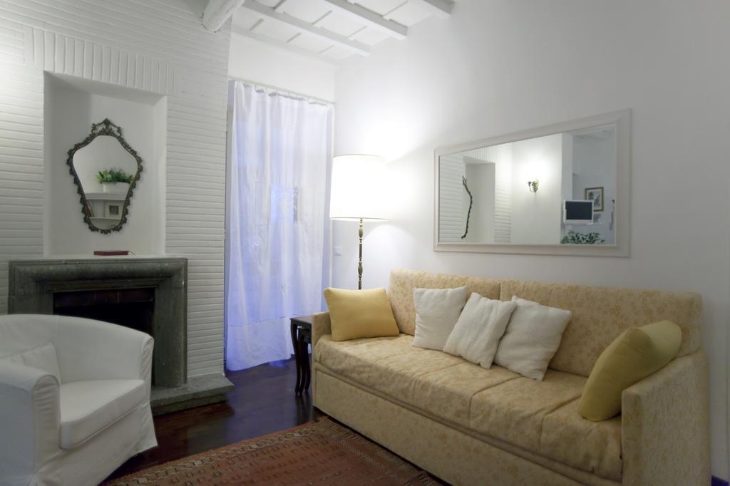 Apartment Al Portoncino Rome
